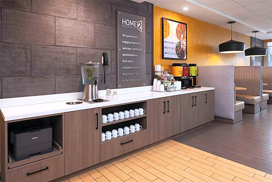Home2 Suites by Hilton Minneapolis / Roseville, MN