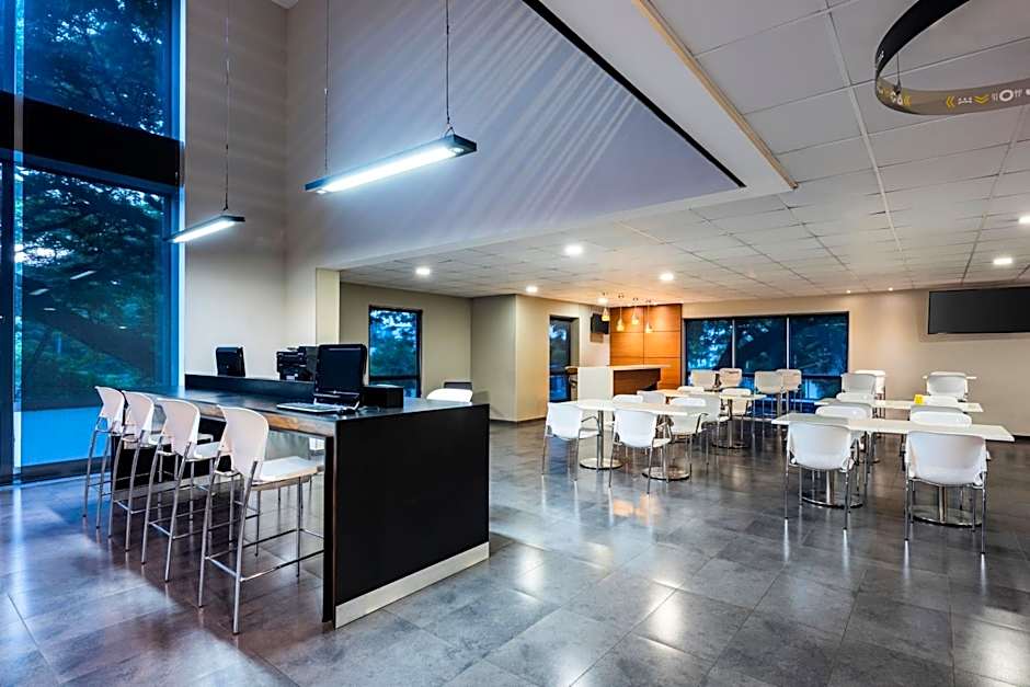 City Express Plus by Marriott Cali