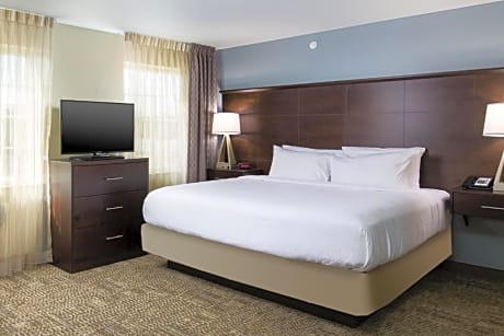 Two-Bedroom Suite with Two Bathrooms and Mobility Accessible Tub - Non-Smoking