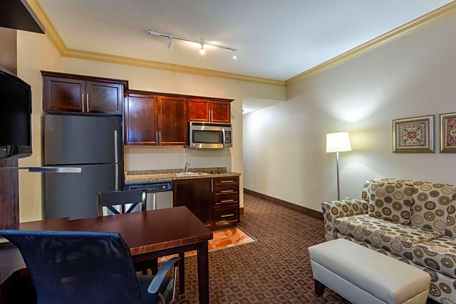Hawthorn Extended Stay by Wyndham West Palm Beach