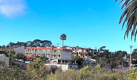 Moonlight Beach Motel