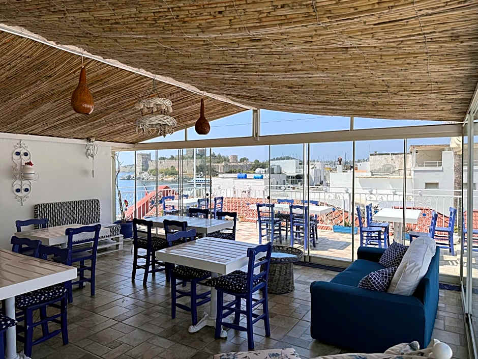 White and Blue Bodrum – Bodrum, MI