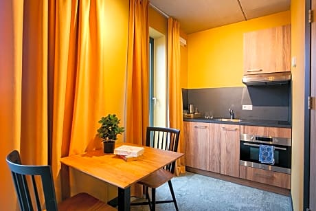 Deluxe Studio with Kitchen and Balcony