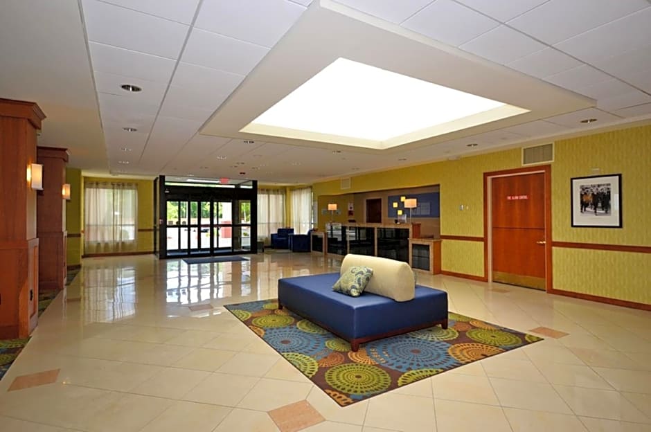 Holiday Inn Express Boston Brockton, an IHG Hotel