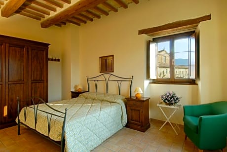 One-Bedroom Apartment (3 Adults)