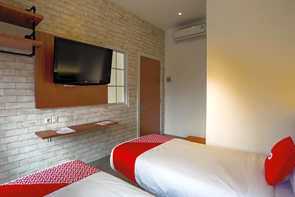 SUPER OYO 3109 Point Inn