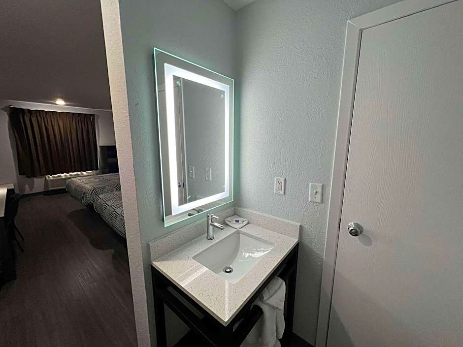 Motel 6-Altoona, IA - Des Moines East