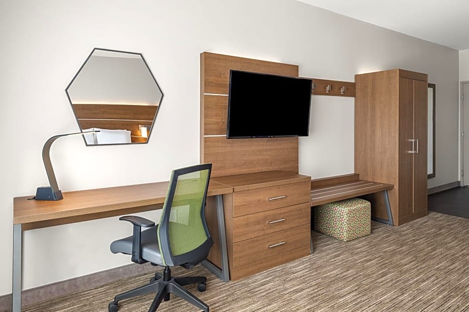 Holiday Inn Express & Suites Graham by IHG