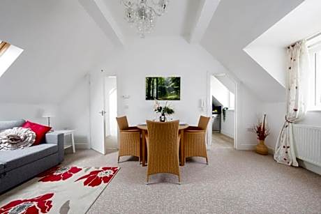 Lovely Selsey apartment with sea views sleeps 4