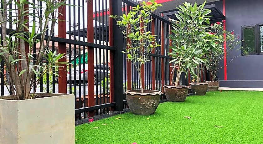 Thyme Xeriscape Hostel