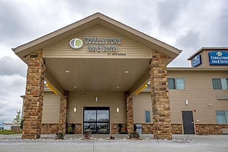 Cobblestone Hotel & Suites-Sheldon