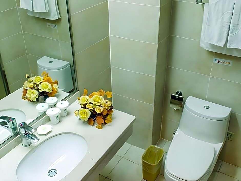 GreenTree Inn Jiangsu Wuxi Jiangyin North Huancheng Road Walking Street Express Hotel