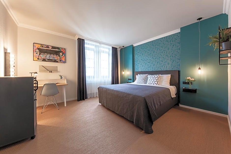 B-Hotel