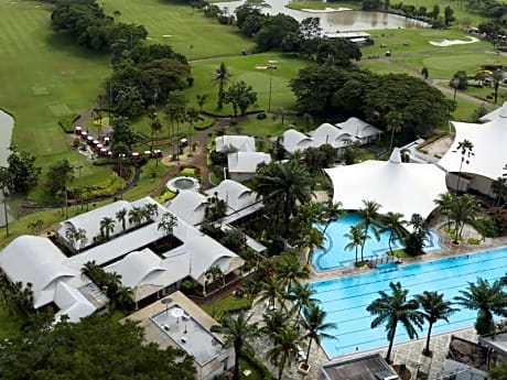 Bungalow Modern Golf & Country Club