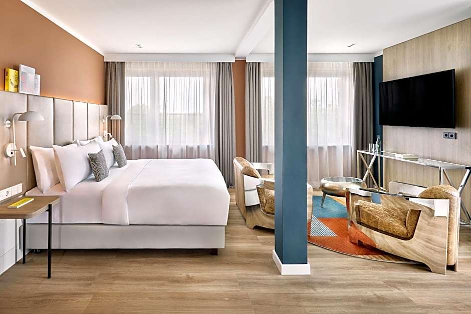 the Deutz, a Tribute Portfolio Hotel