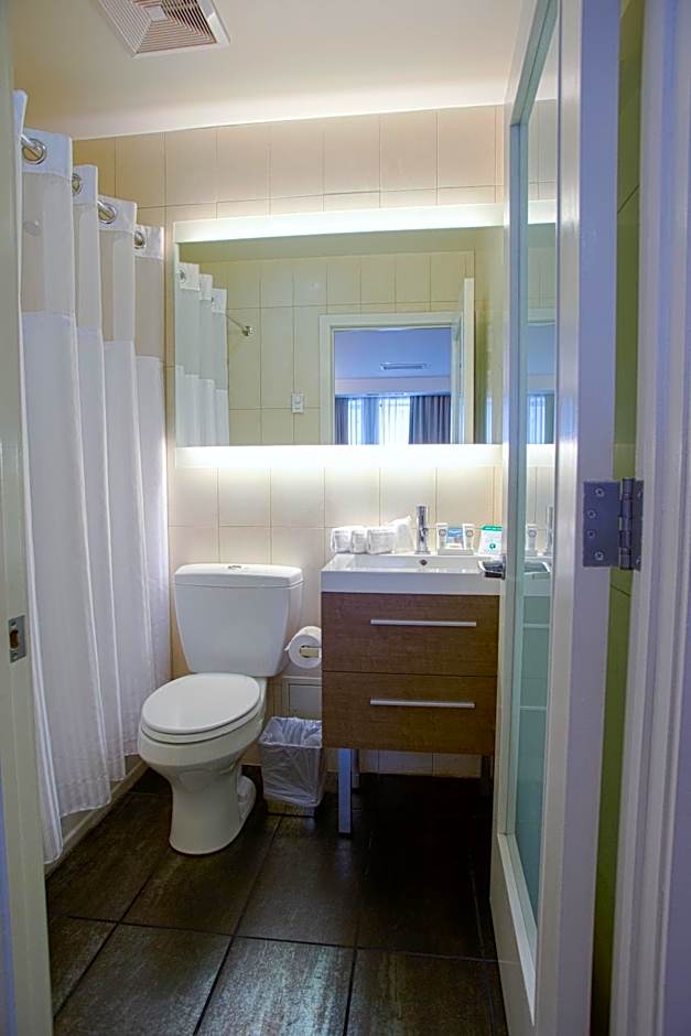 Leon Hotel