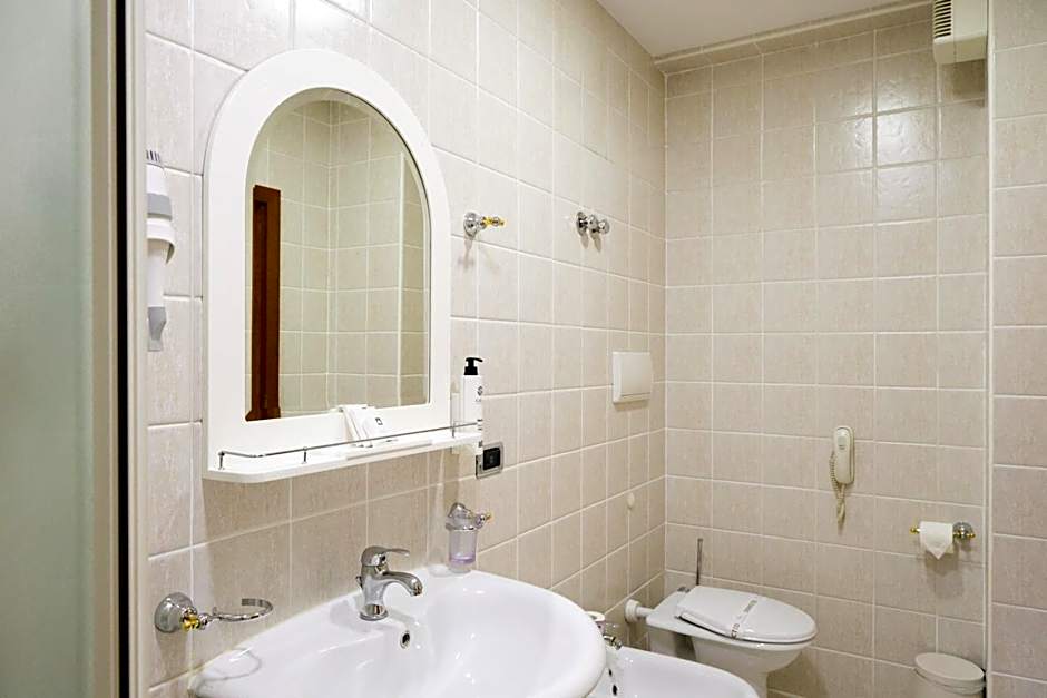 Grand Hotel & Spa Tirana