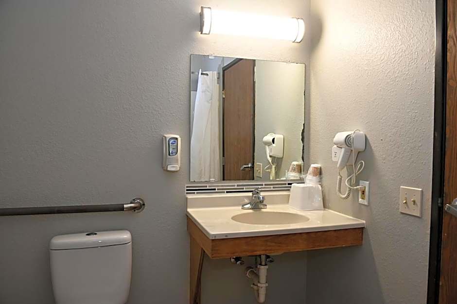 Hibbing Inn and Suites