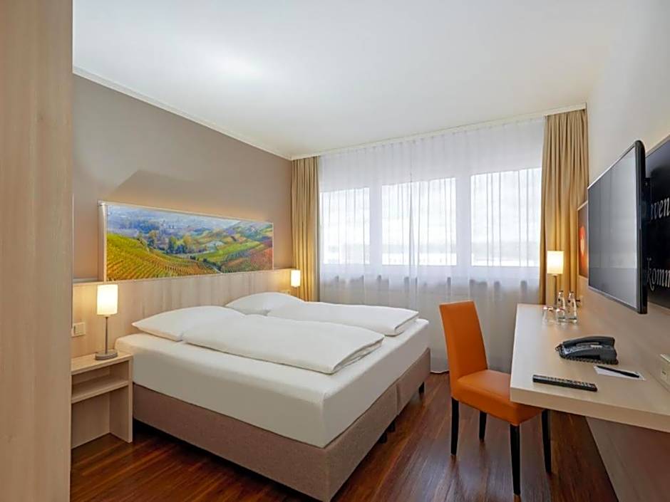 Sunday Hotel Stuttgart Herrenberg