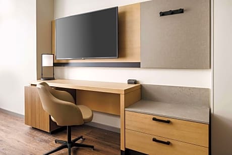 Suite, 1 King Bed with Sofa bed, Accessible, Bathtub (1 King Bed and 1 Double Sofa Bed)