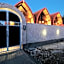 Murna Villa 3, A modern Balinese wooden house 360 GWK view