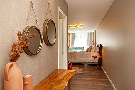 Suite with Hot Tub