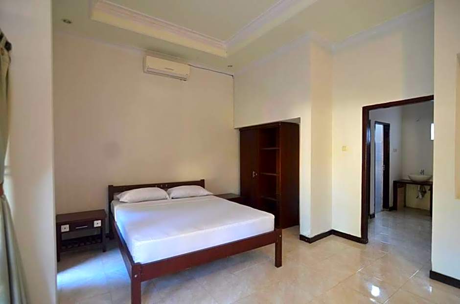 Puri Itoma Bungalows