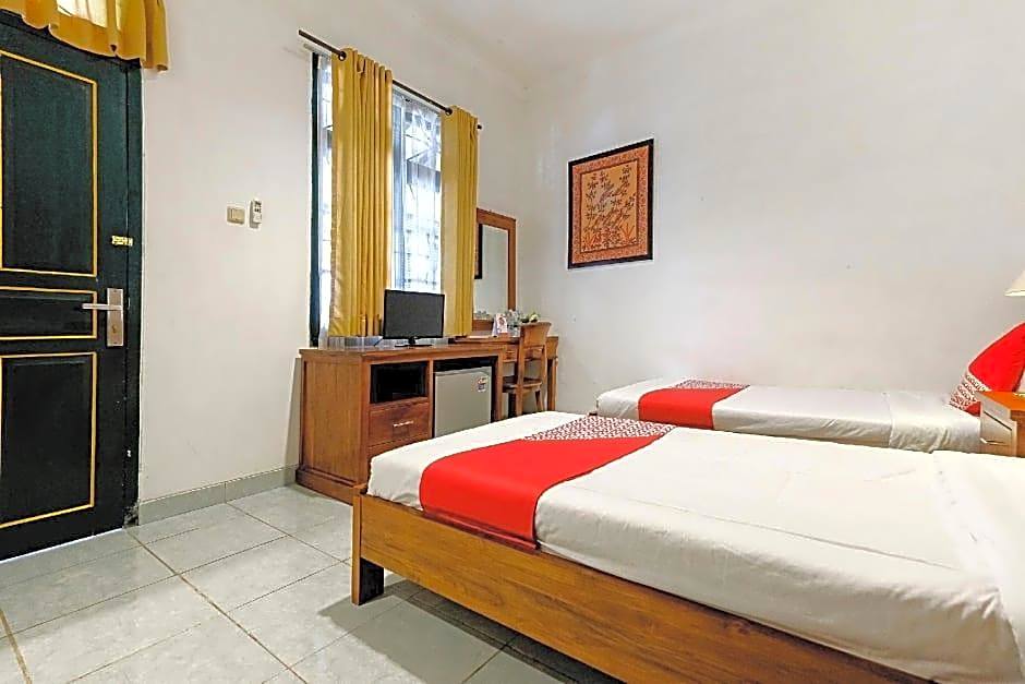 RedDoorz @ Griya Cemara Homestay Yogyakarta