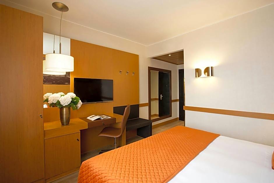Starhotels Tourist