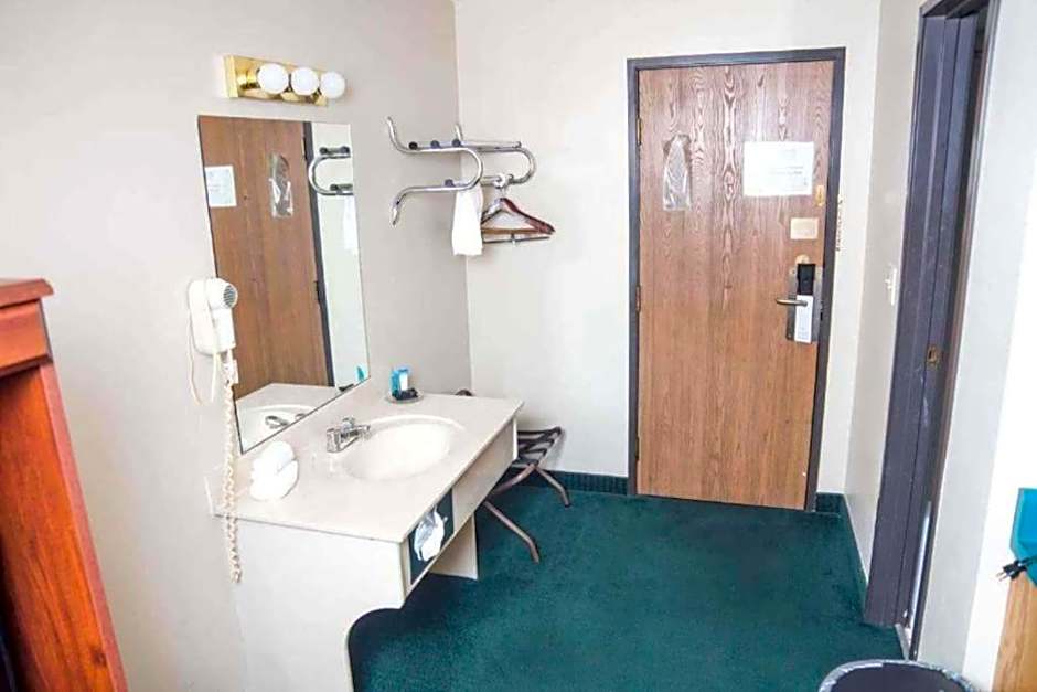 Americas Best Value Inn St. Louis South