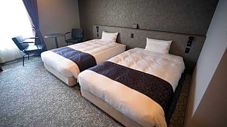 Superior Twin Room for 2 People - Non-Smoking