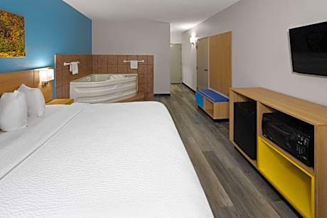 Studio King Suite - Non-Smoking