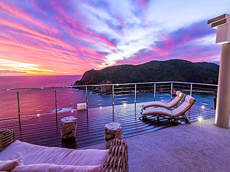 Head Over Hills Luxury Retreat