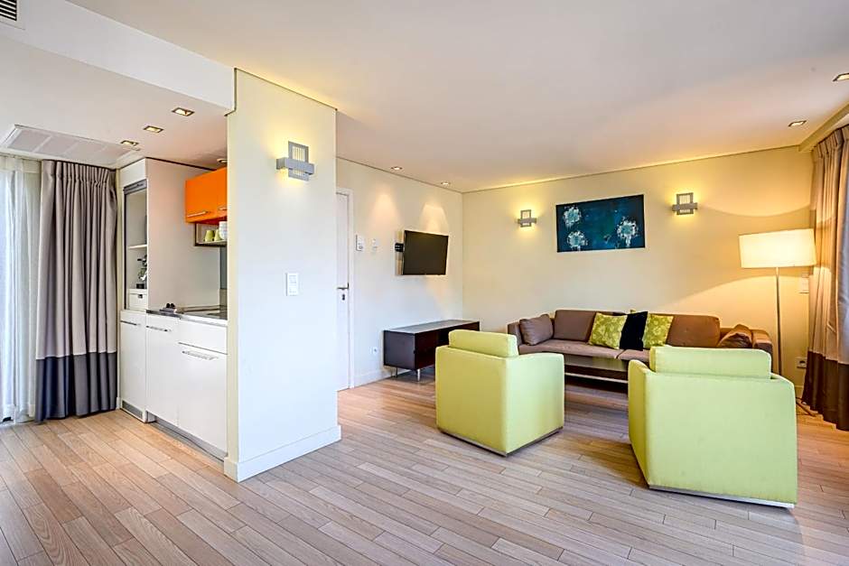 B-Aparthotels Grand Place