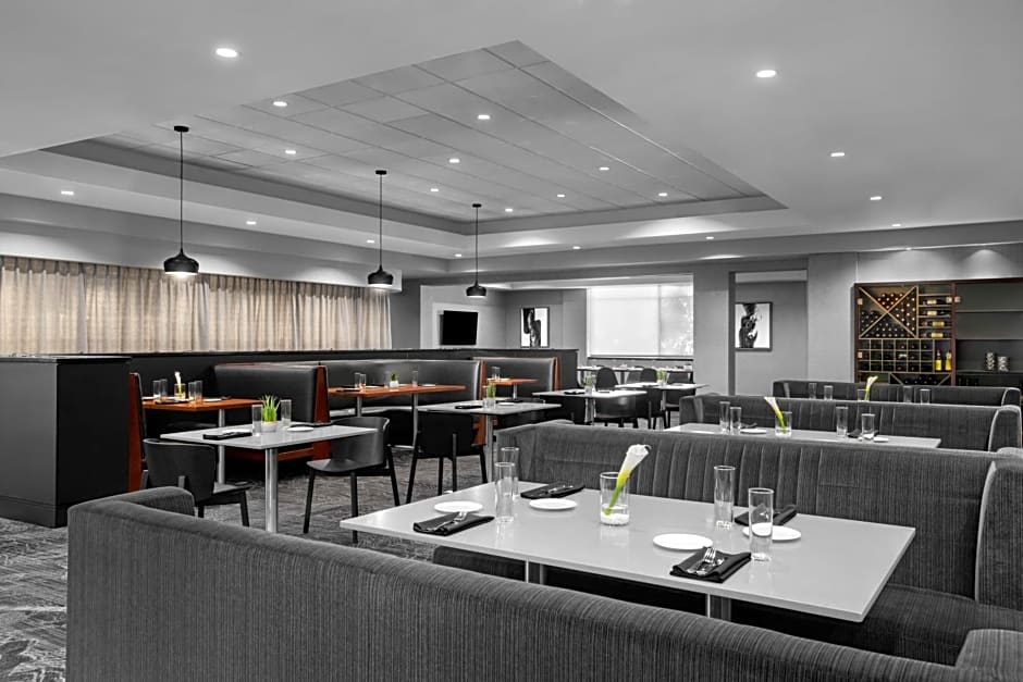 Renaissance Indianapolis North Hotel