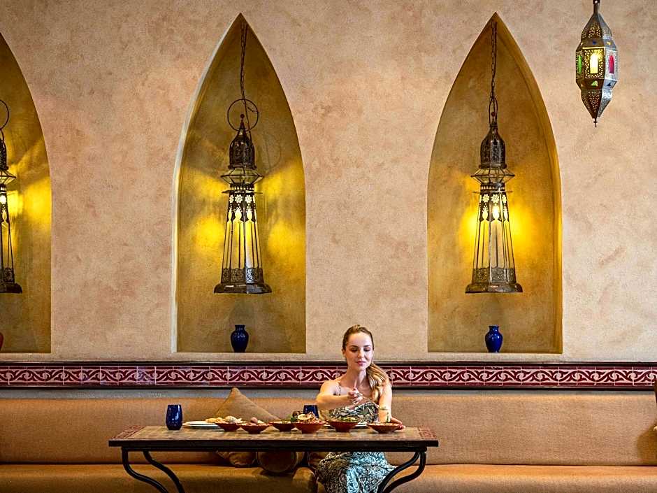 Mercure Grand Hotel Seef Hotel