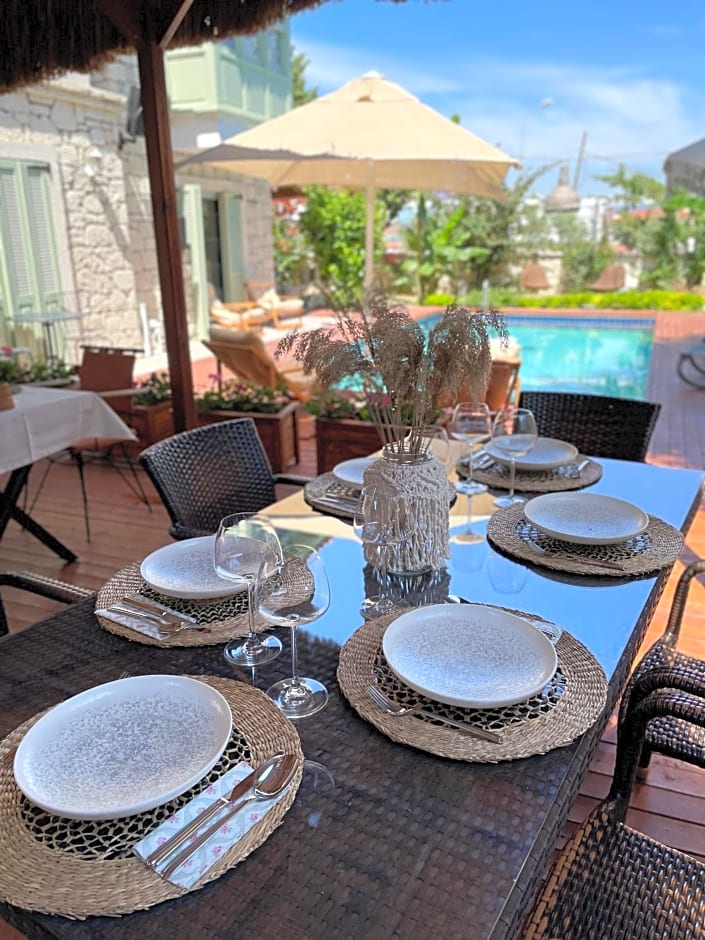 Ella Alaçatı Otel