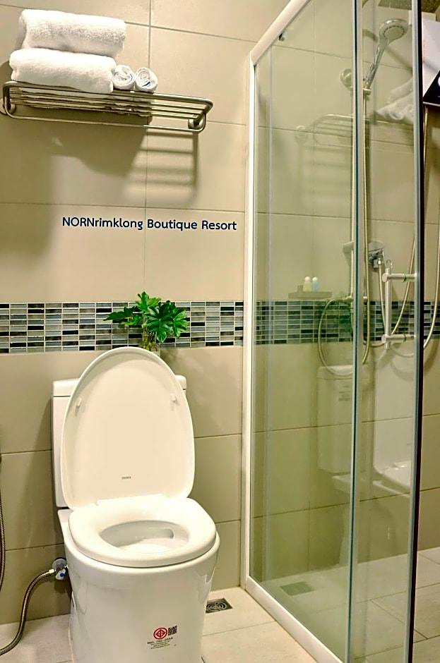 NORN Canalside Bangkok Hotel โรงแรมนอนริมคลอง