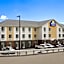 Days Inn & Suites by Wyndham Belmont
