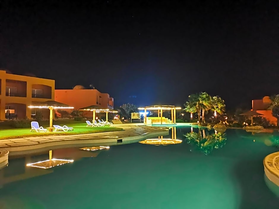 Wadi Lahmy Azur Resort