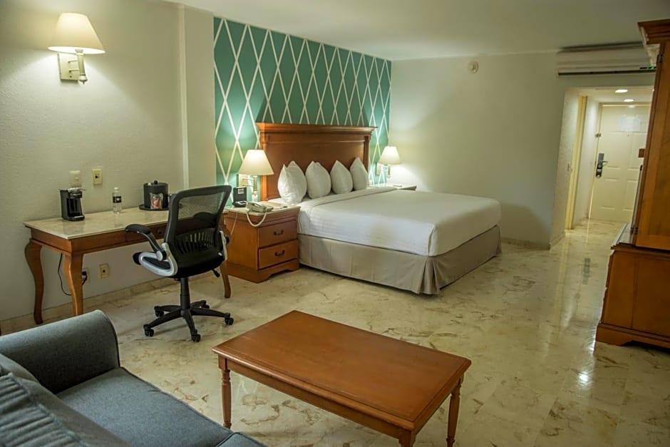 Continental Caribe Bay