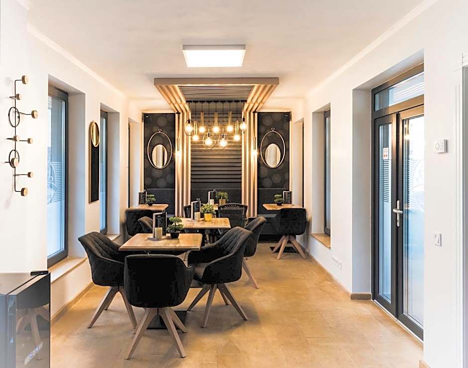 Lira Holiday Apartments