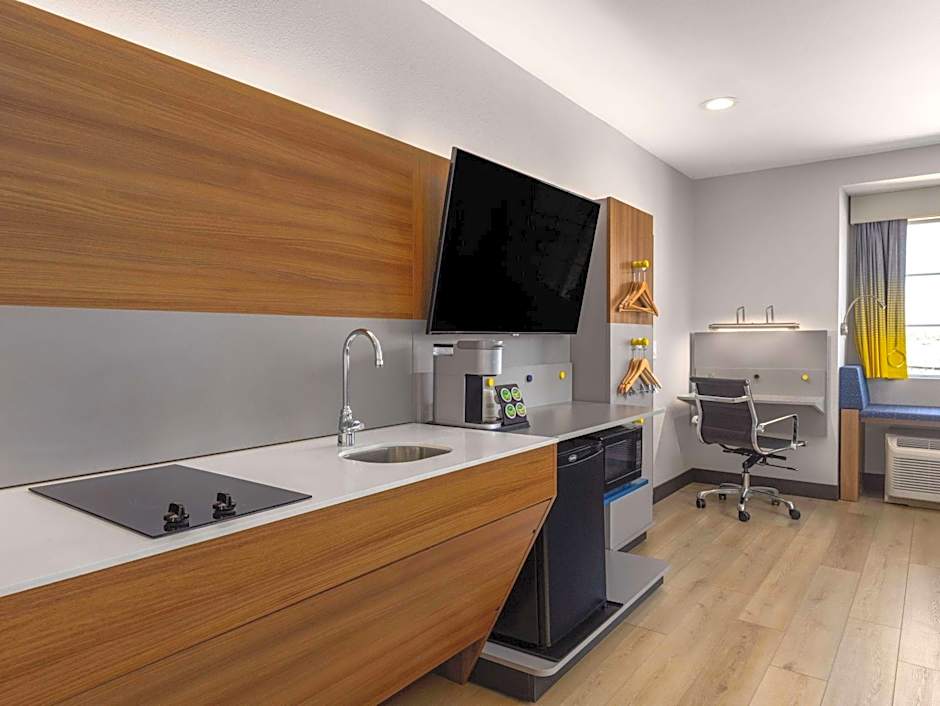 Microtel Inn & Suites By Wyndham Tracy