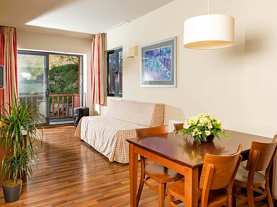 Guitart La Molina Aparthotel & Spa