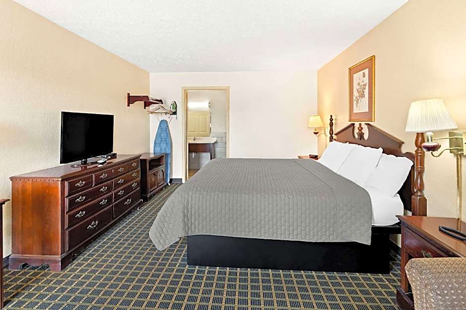 Americas Best Value Inn & Suites Mt. Pleasant