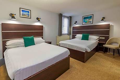 Standard Twin Room - Non-Smoking