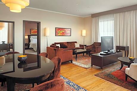 Danube Suite, Grand Living Room access level, 1 King