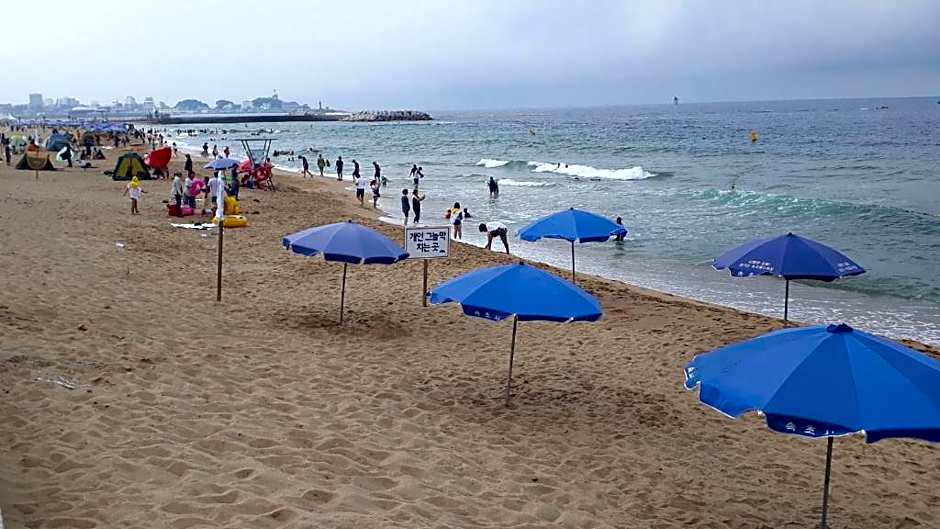 SunriseHotel JuniorSuite room11F Ocean view, Netflix O