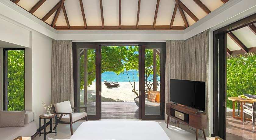 Heritance Aarah - Premium All Inclusive - 40 Minutes away from Male by Seaplane