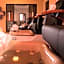 Bidwood Suite Hotel, Opposite Sarit Centre